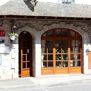 https://hotel-restaurant-des-deux-vallees.midi-pyreneeshotels.com